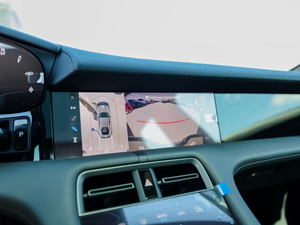 new 2025 Porsche Taycan car