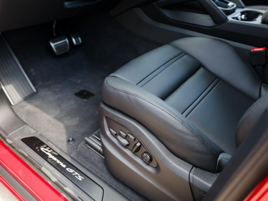 new 2026 Porsche Cayenne car