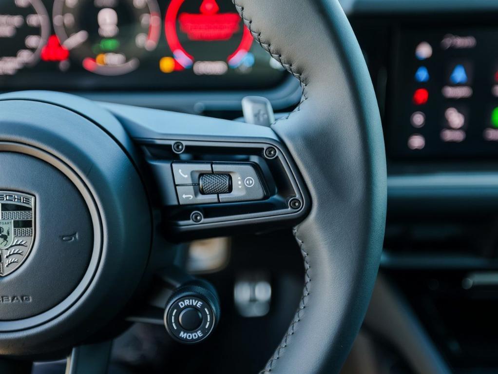 new 2025 Porsche Cayenne car