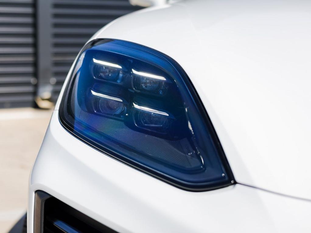 new 2025 Porsche Cayenne car