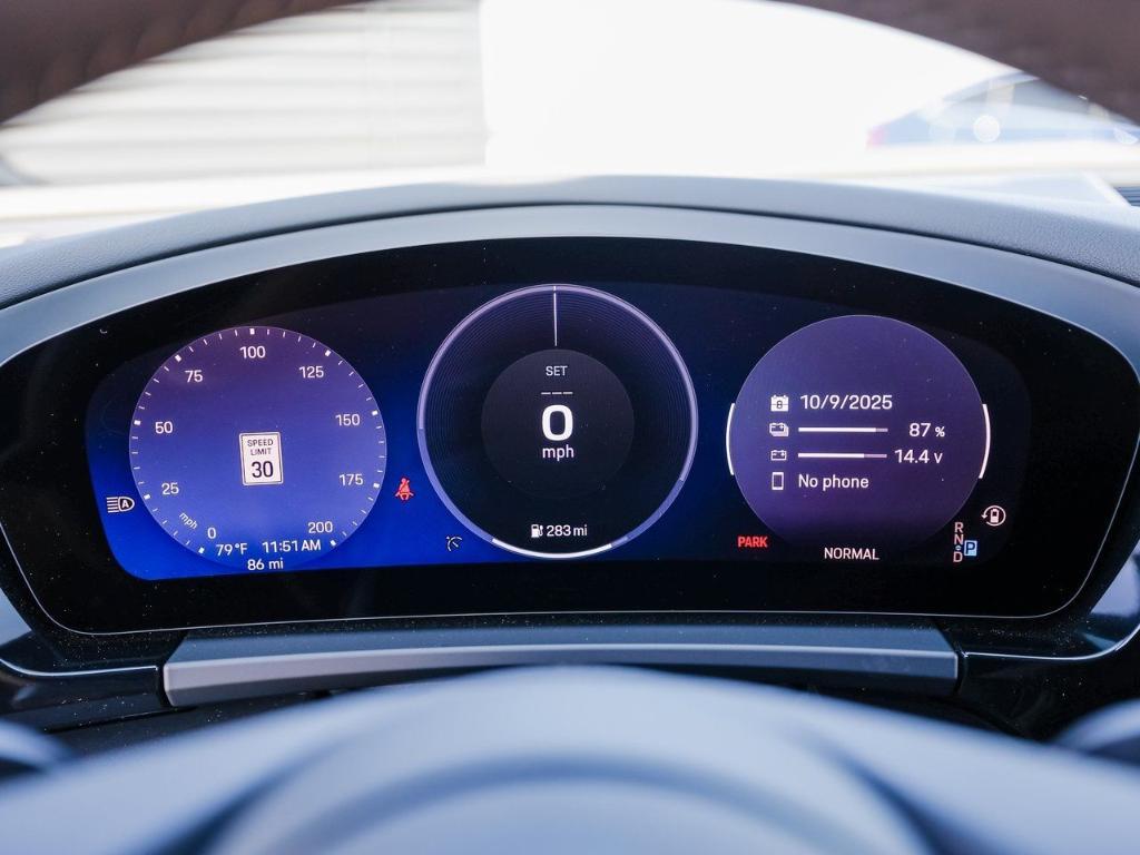 new 2025 Porsche Macan car