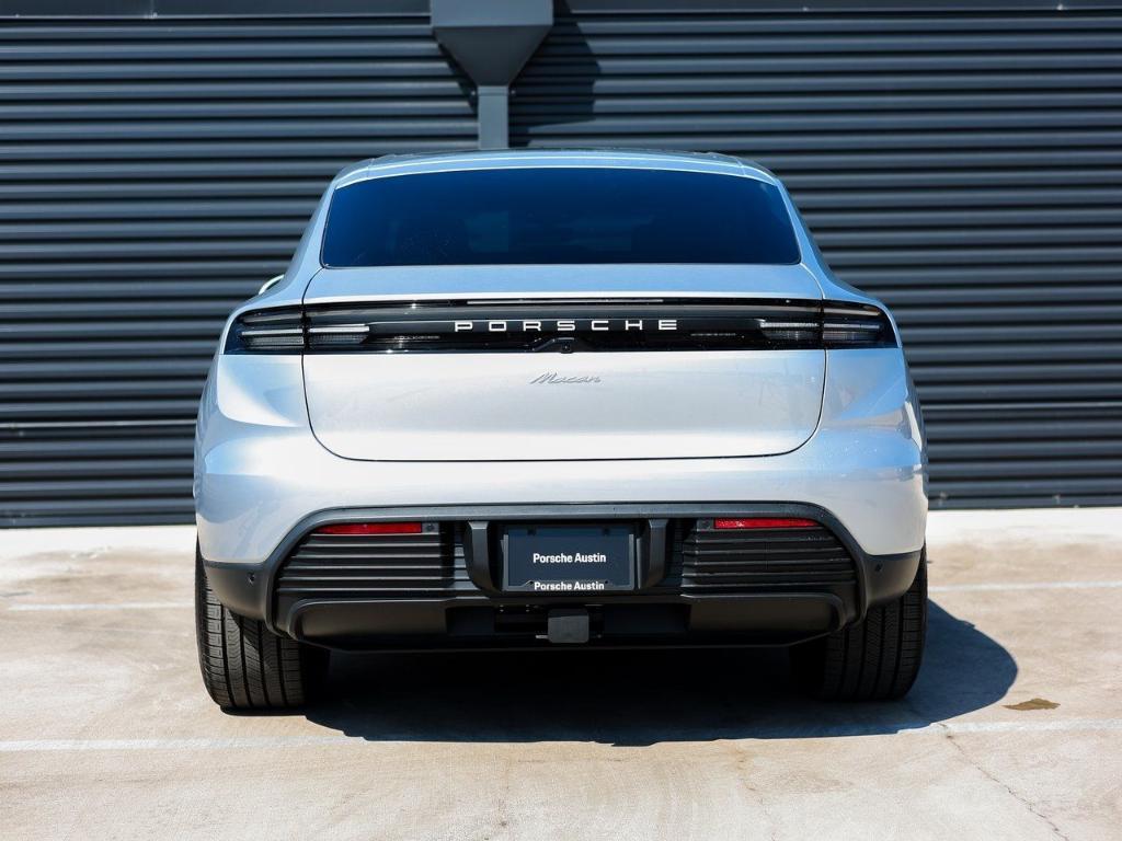 new 2025 Porsche Macan car