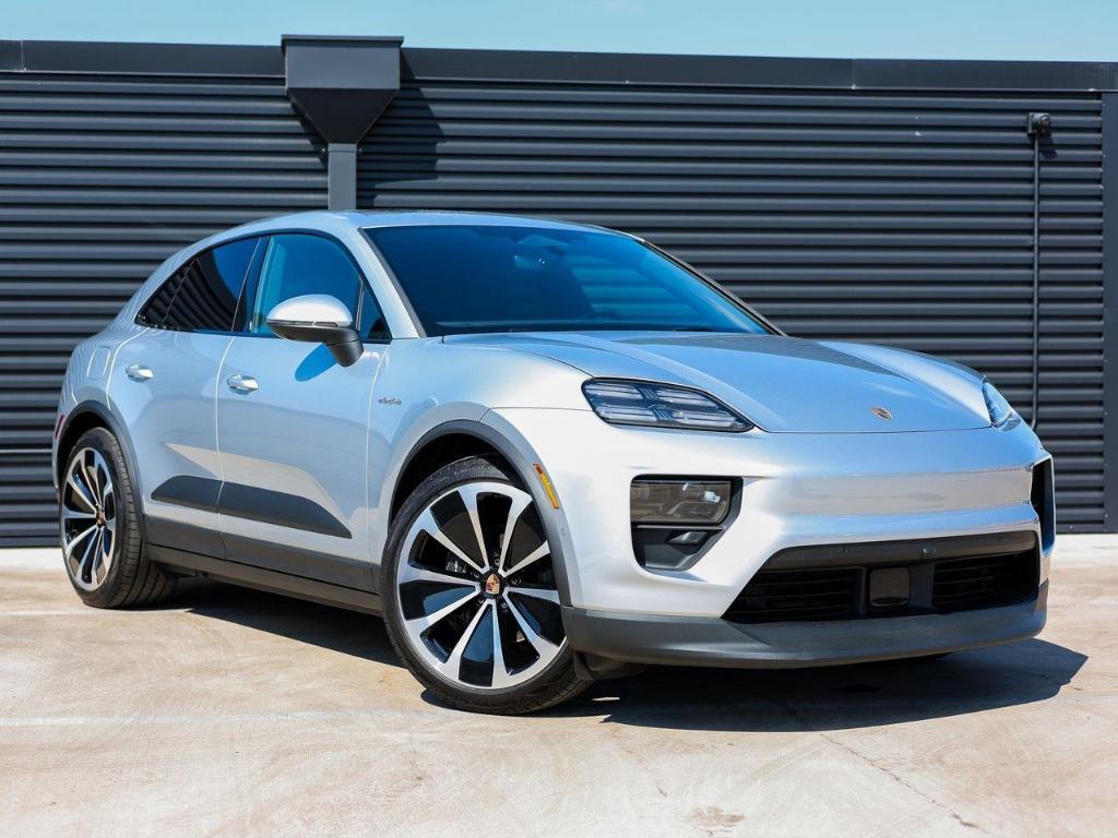 new 2025 Porsche Macan car