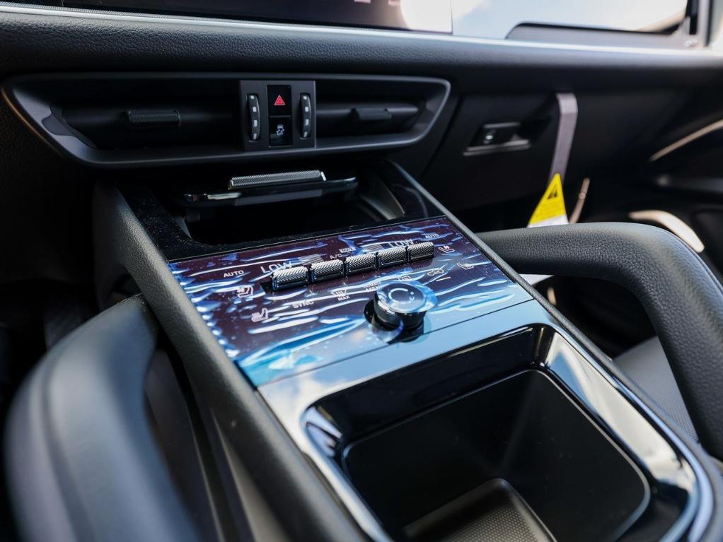 new 2025 Porsche Cayenne car