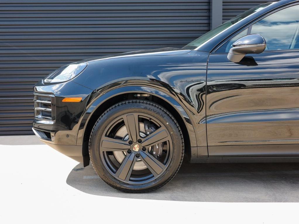 new 2025 Porsche Cayenne car