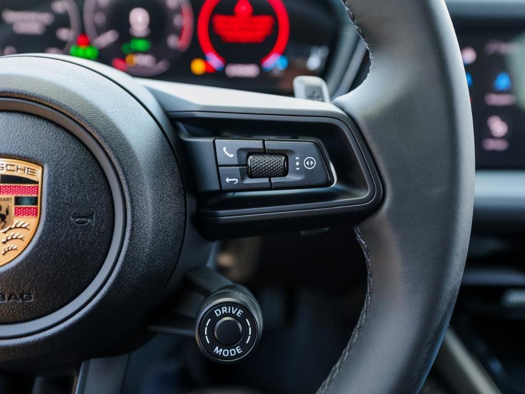 new 2025 Porsche Cayenne car