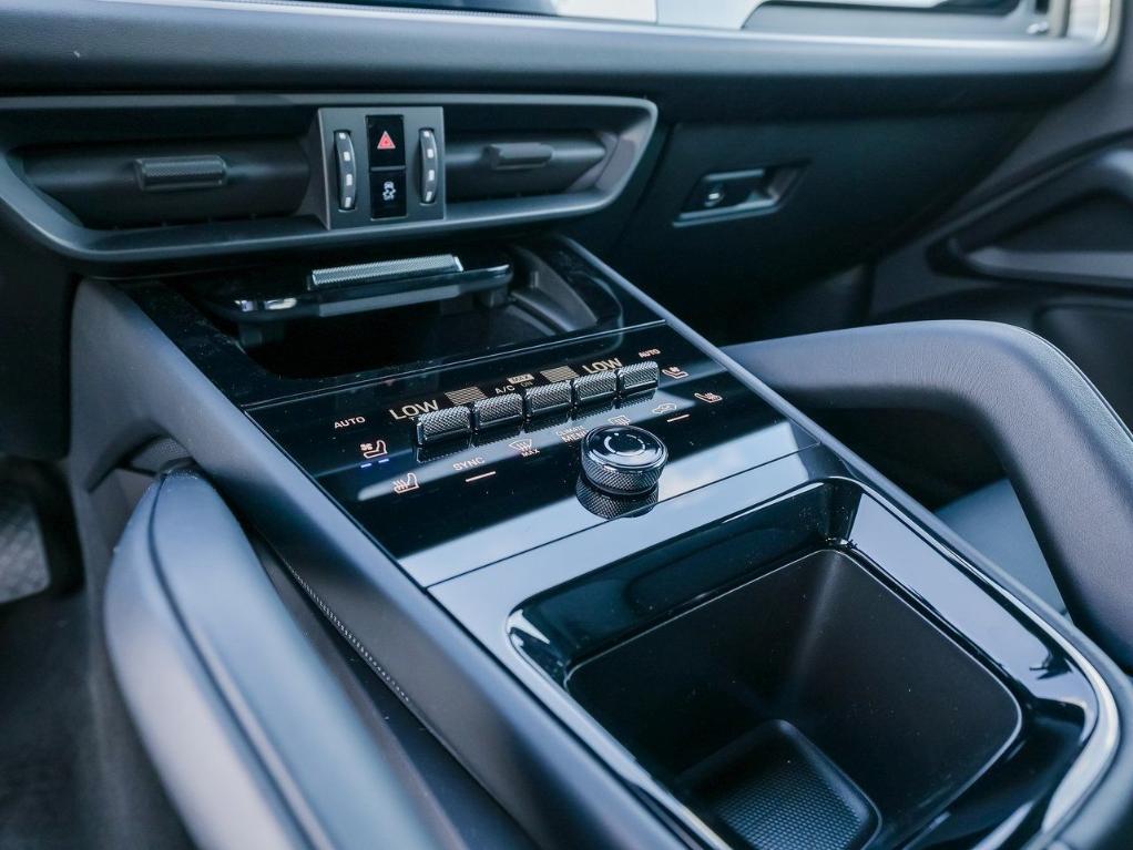 new 2025 Porsche Cayenne car