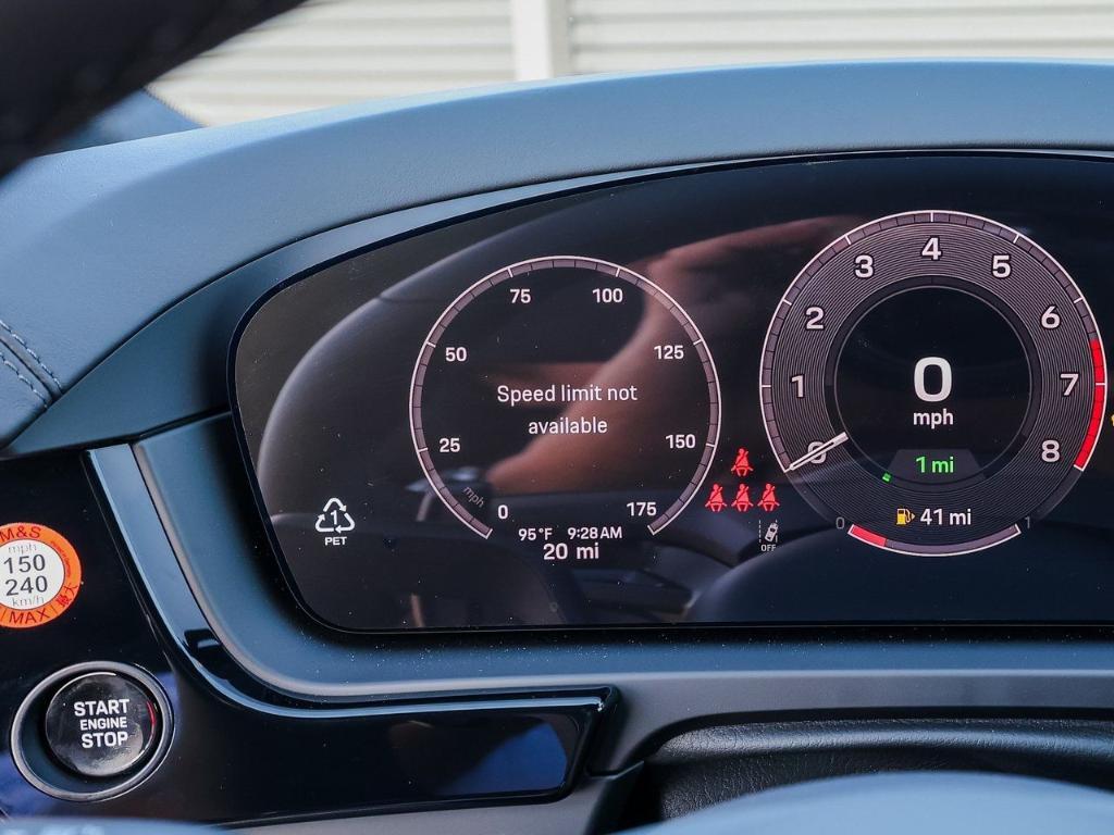 new 2025 Porsche Cayenne car