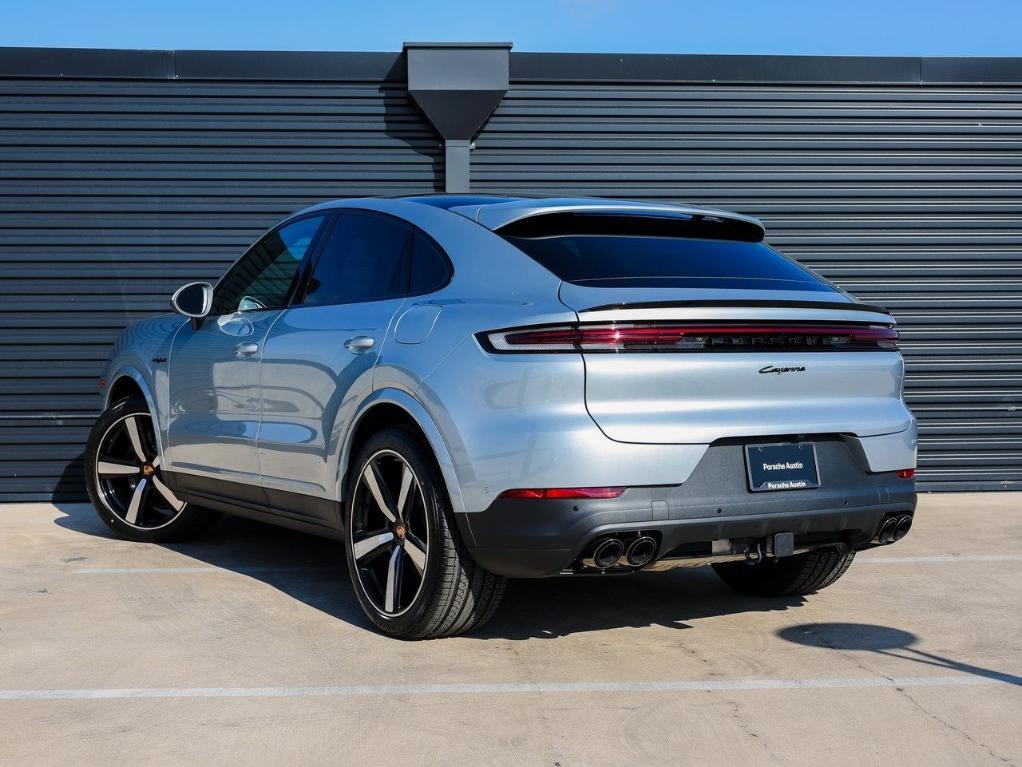 new 2025 Porsche Cayenne car