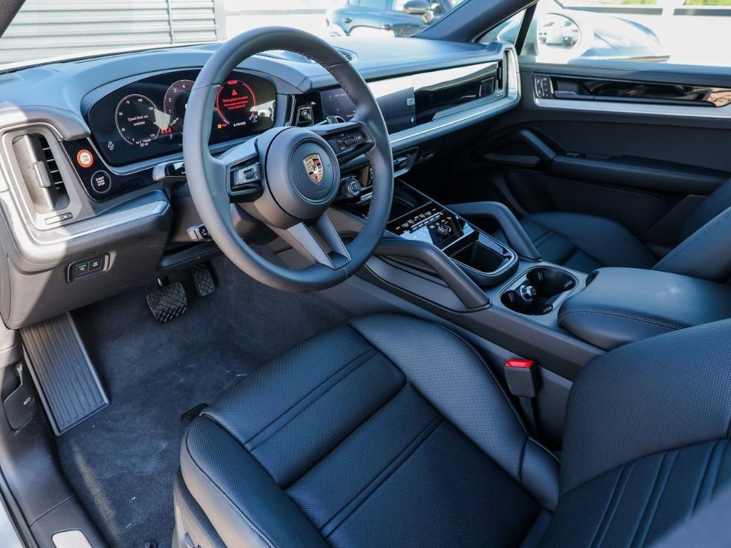 new 2025 Porsche Cayenne car