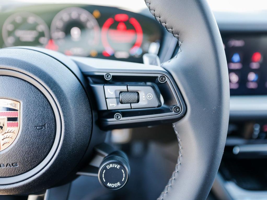 new 2025 Porsche Cayenne car