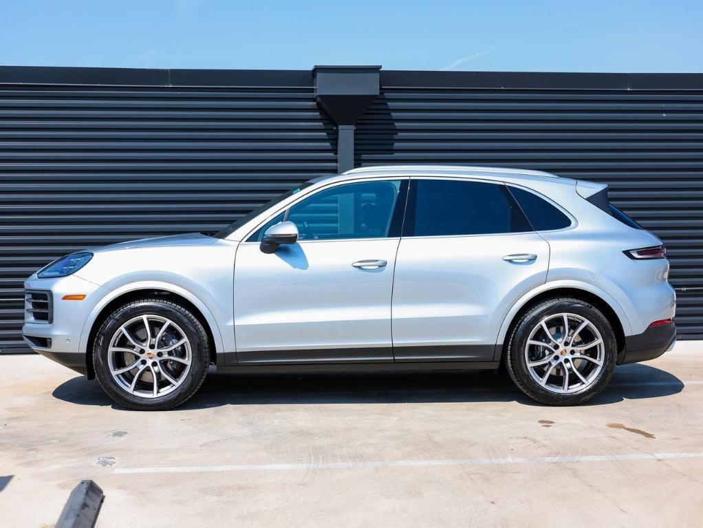 new 2025 Porsche Cayenne car