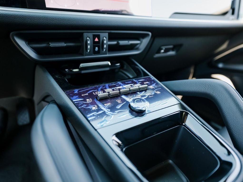 new 2025 Porsche Cayenne car