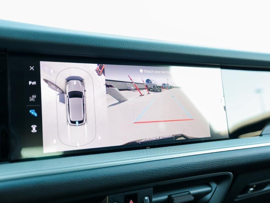 new 2025 Porsche Cayenne car