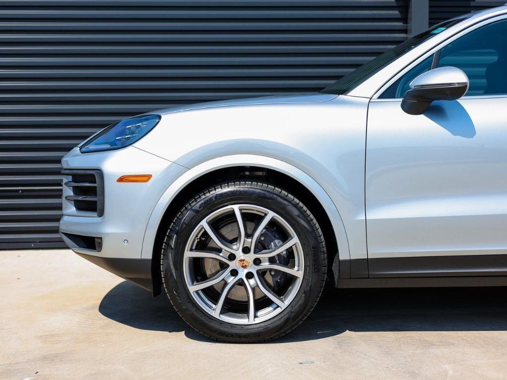 new 2025 Porsche Cayenne car