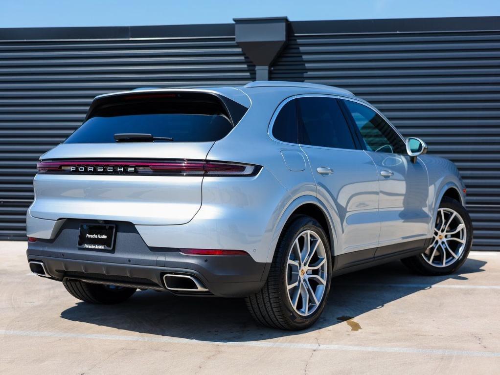 new 2025 Porsche Cayenne car