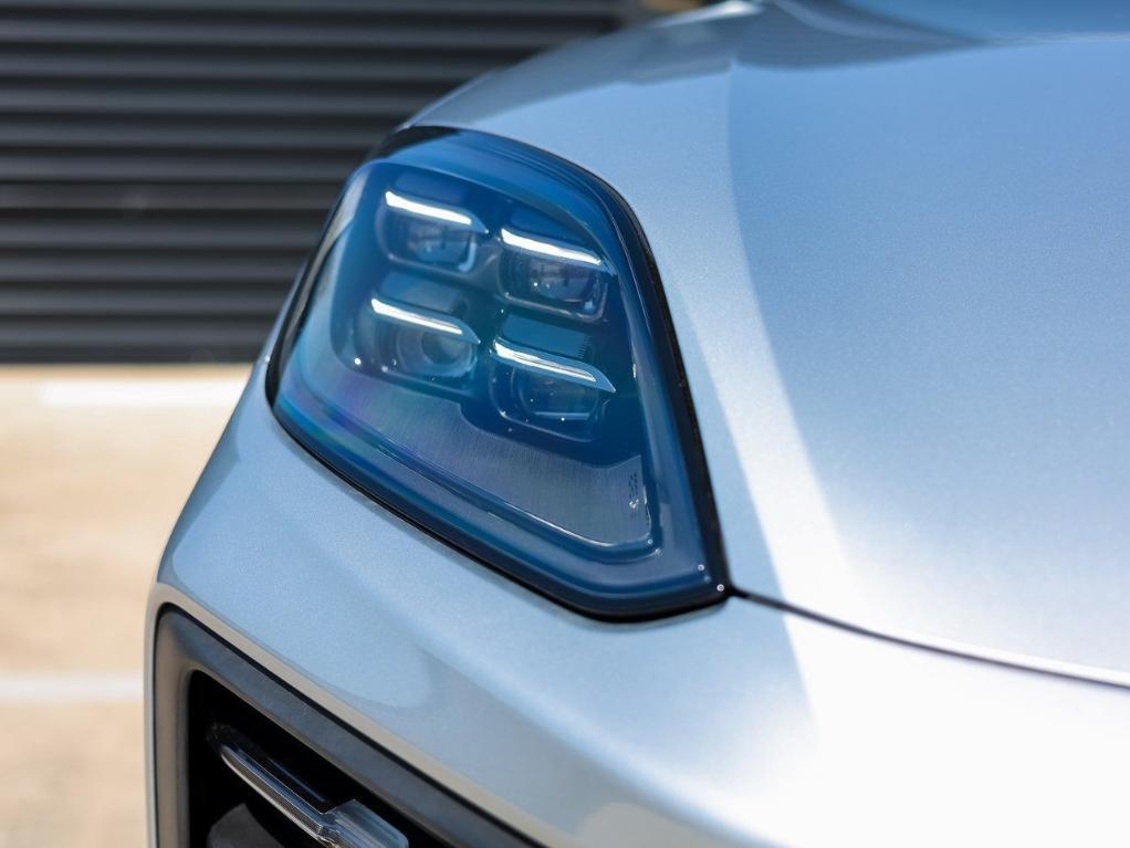 new 2025 Porsche Cayenne car