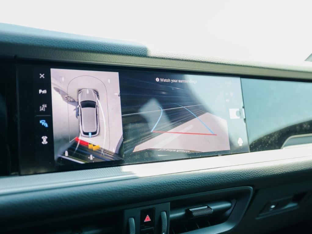 new 2025 Porsche Cayenne car