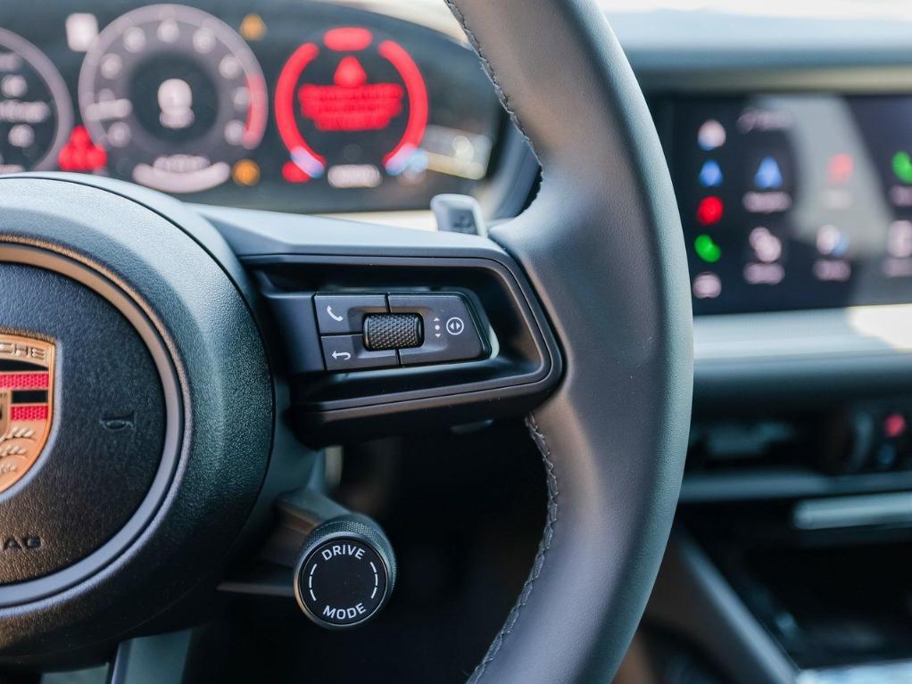 new 2025 Porsche Cayenne car