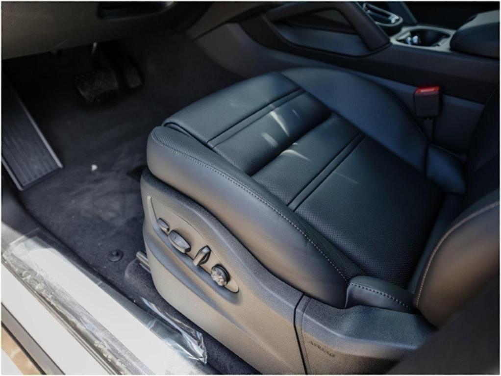 new 2025 Porsche Cayenne car