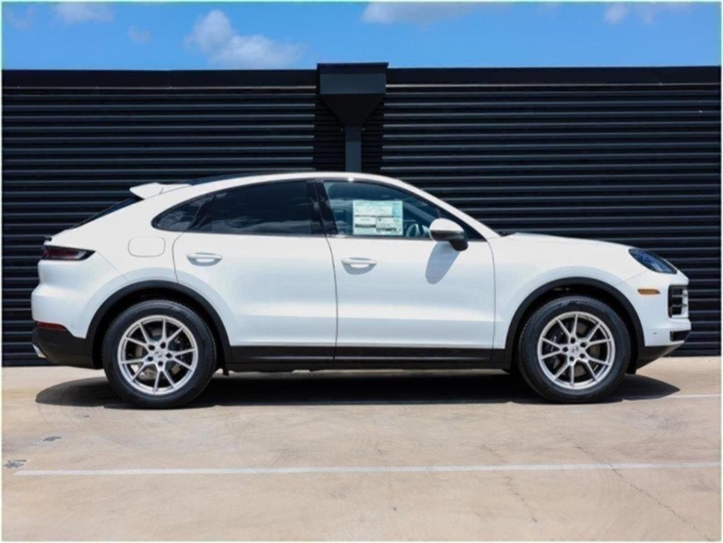 new 2025 Porsche Cayenne car