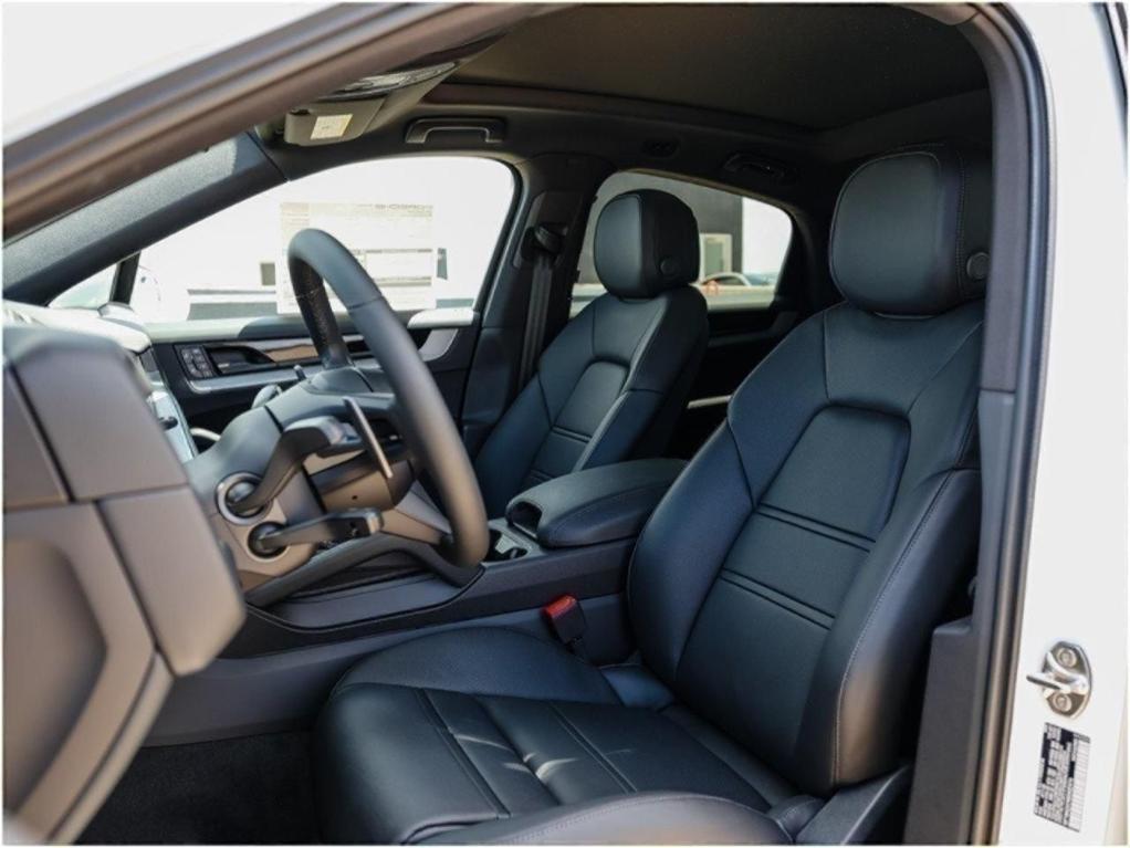 new 2025 Porsche Cayenne car