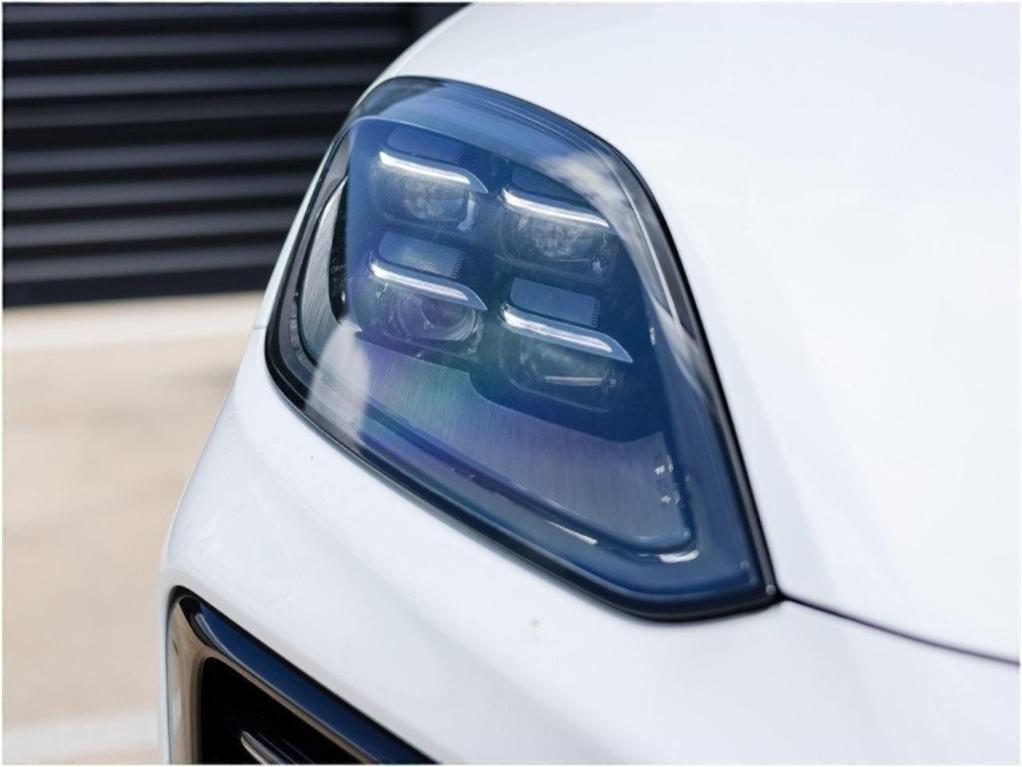 new 2025 Porsche Cayenne car