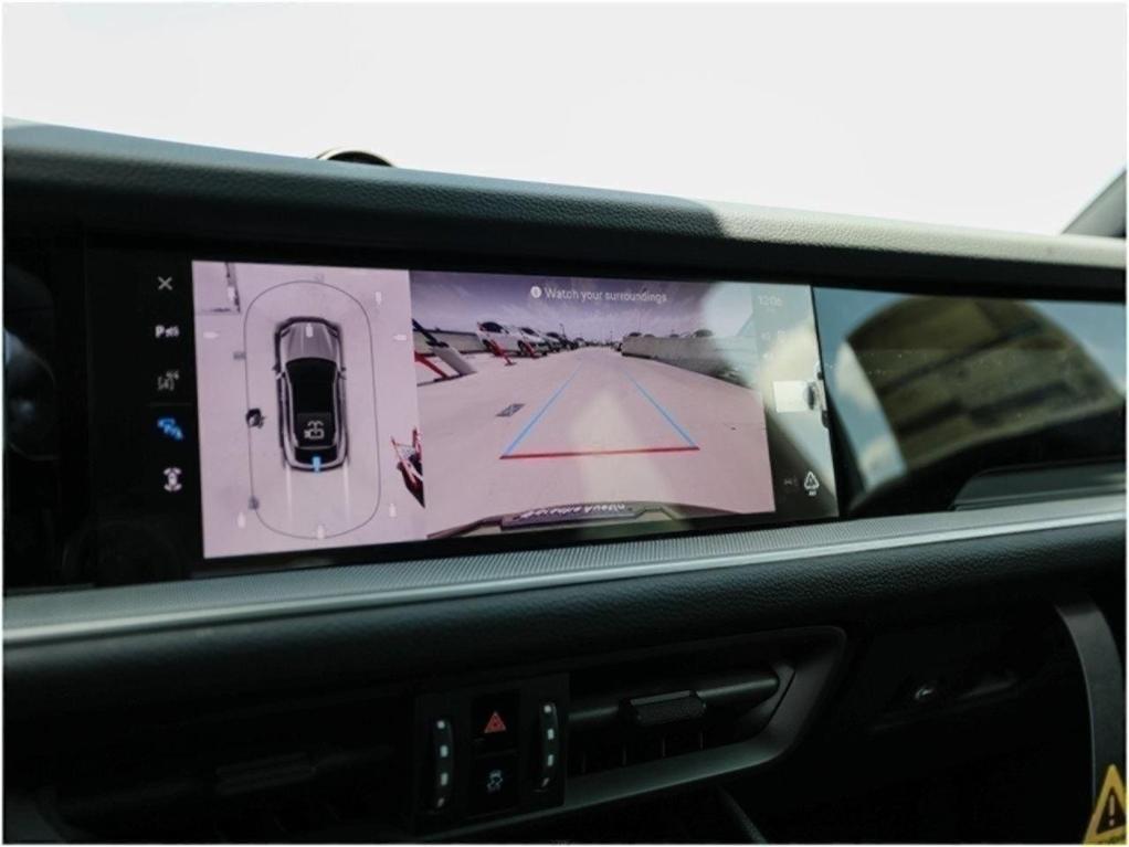 new 2025 Porsche Cayenne car