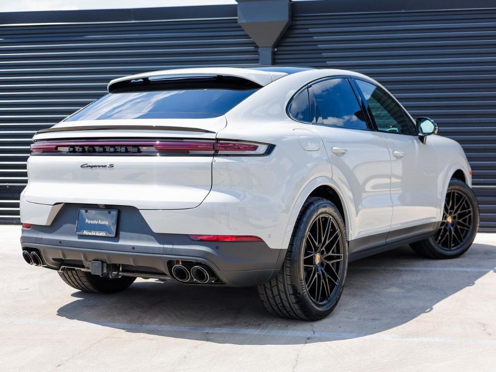 new 2025 Porsche Cayenne car