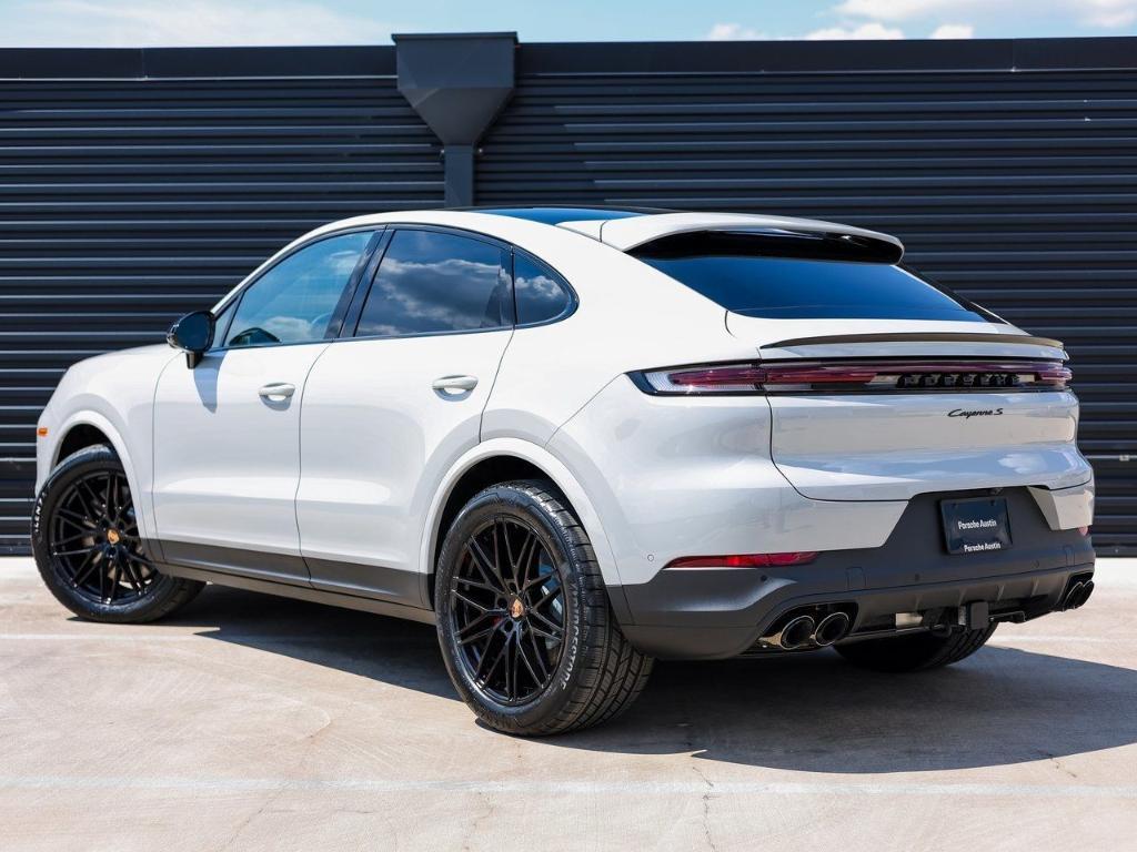 new 2025 Porsche Cayenne car