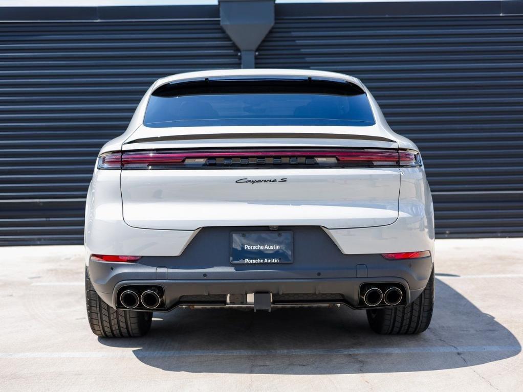 new 2025 Porsche Cayenne car