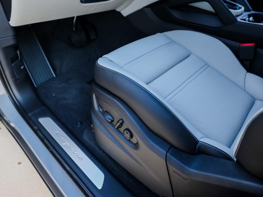 new 2026 Porsche Cayenne car