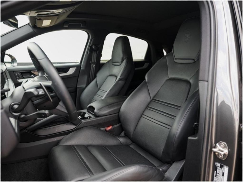 used 2025 Porsche Cayenne car, priced at $98,990