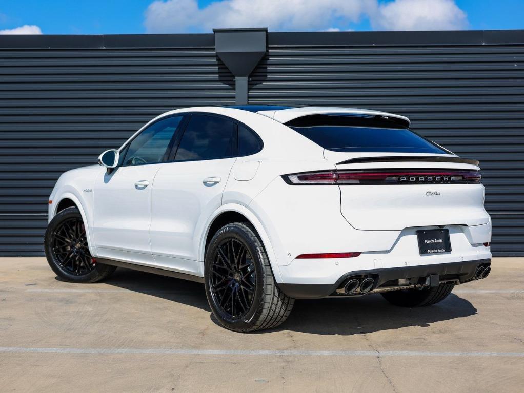 new 2025 Porsche Cayenne car