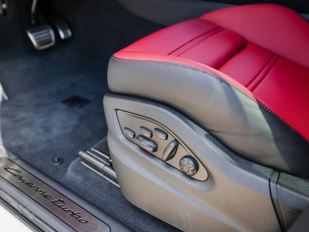 new 2025 Porsche Cayenne car