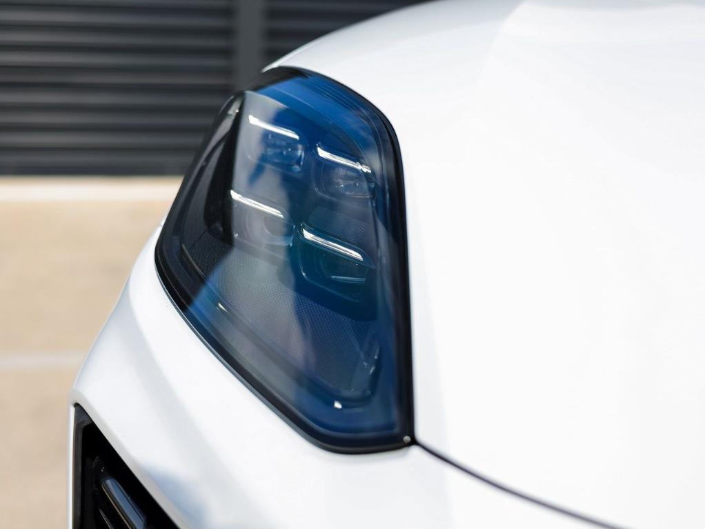 new 2025 Porsche Cayenne car