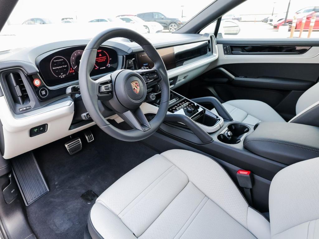 new 2025 Porsche Cayenne car