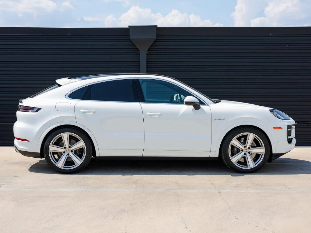 new 2025 Porsche Cayenne car