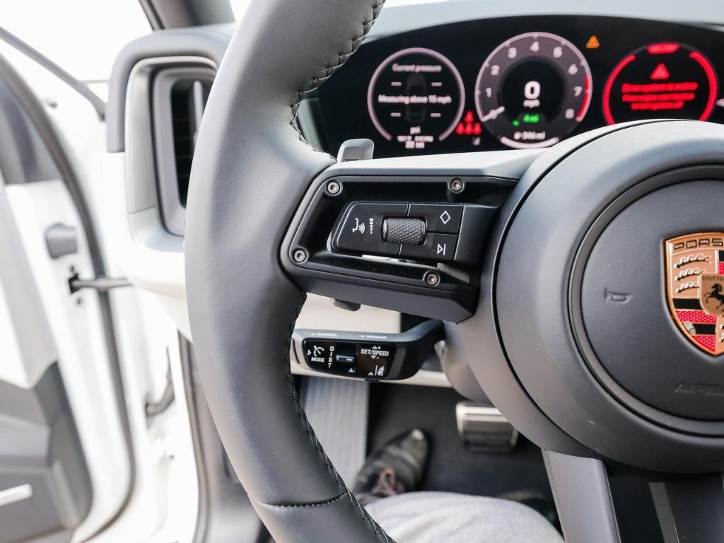 new 2025 Porsche Cayenne car