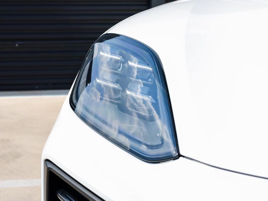 new 2025 Porsche Cayenne car