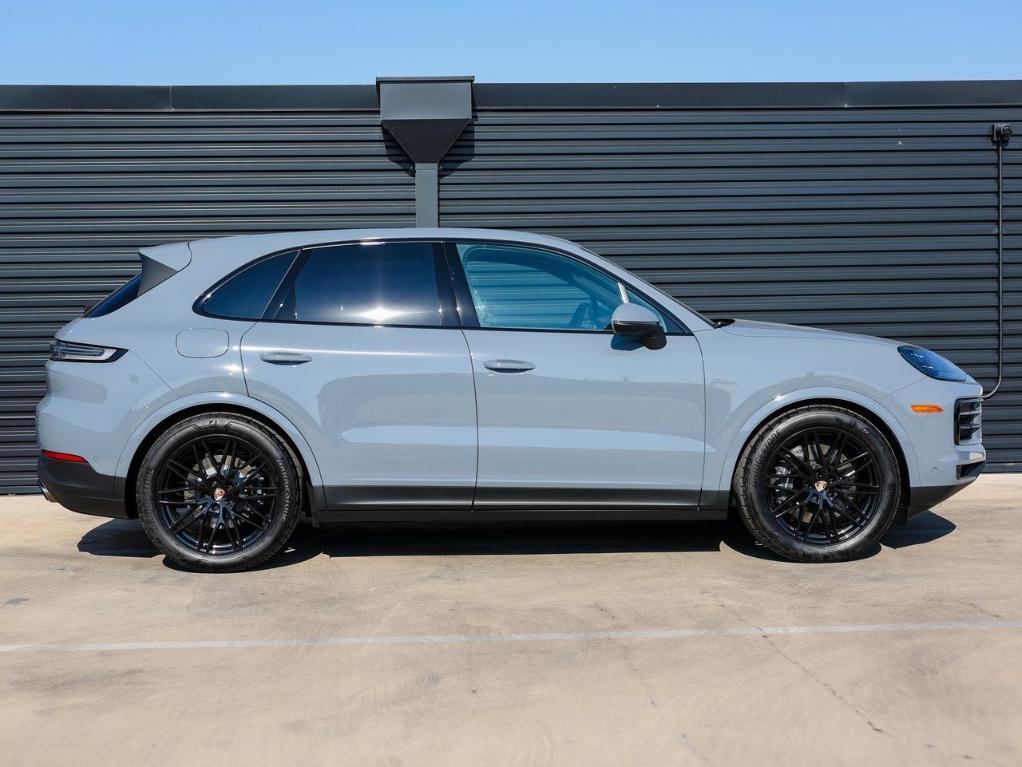 new 2025 Porsche Cayenne car