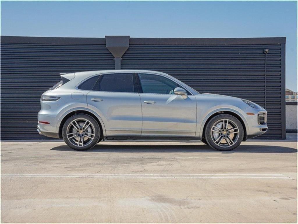 used 2022 Porsche Cayenne car, priced at $87,690
