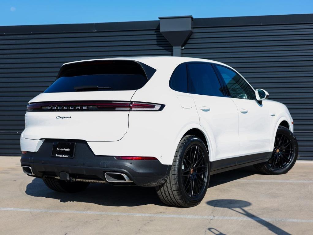new 2025 Porsche Cayenne car