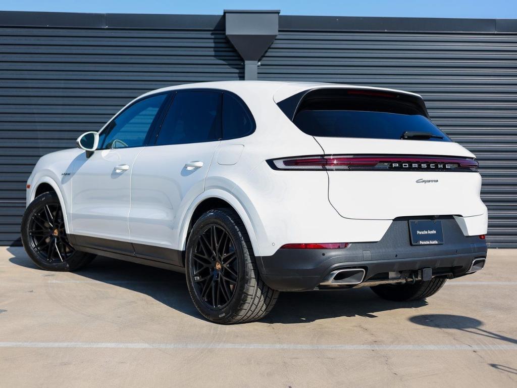 new 2025 Porsche Cayenne car