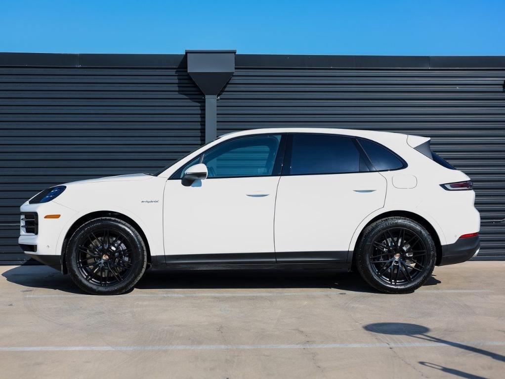 new 2025 Porsche Cayenne car