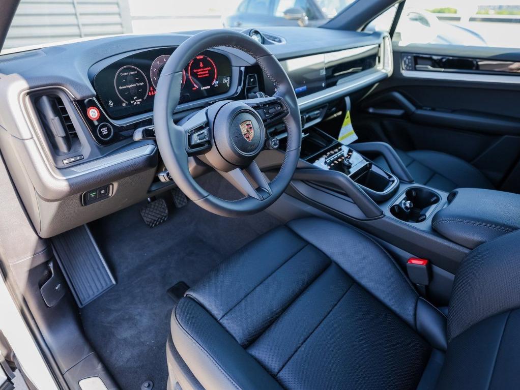 new 2025 Porsche Cayenne car