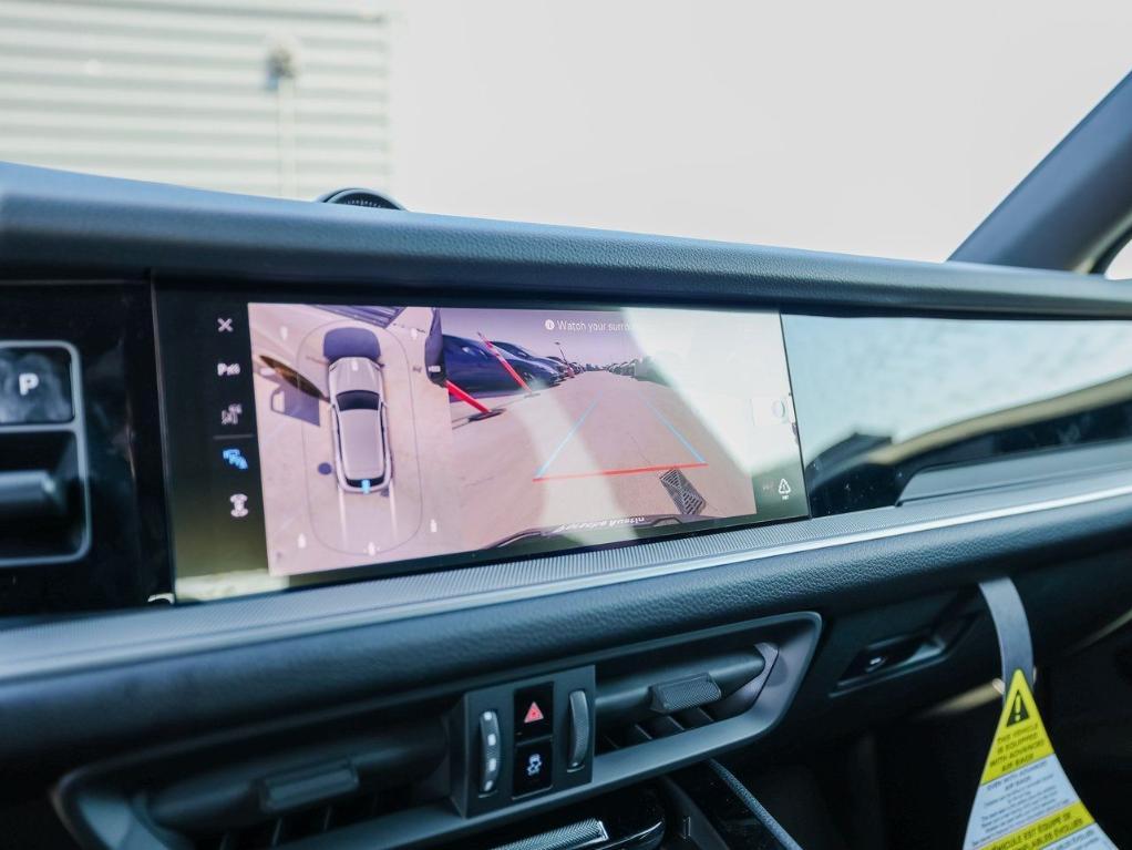 new 2025 Porsche Cayenne car