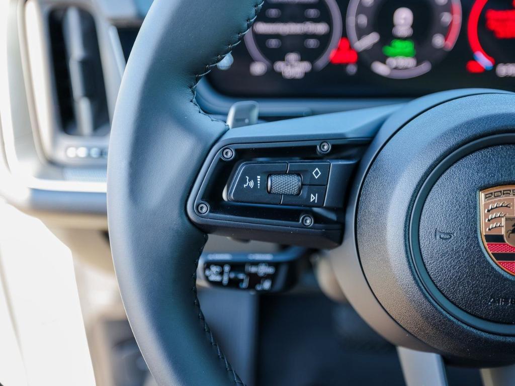 new 2025 Porsche Cayenne car