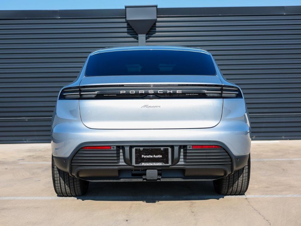 new 2025 Porsche Macan car