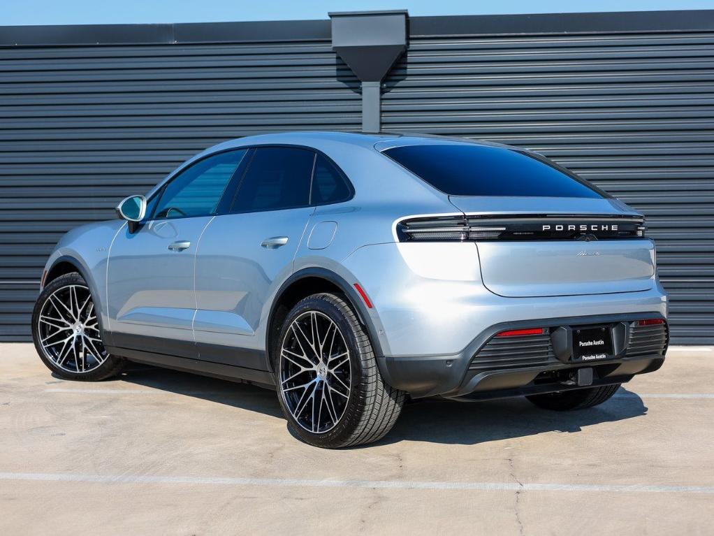 new 2025 Porsche Macan car